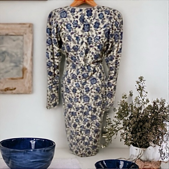 Moon River Blue Floral Corduroy Dress Size Small - Picture 3 of 11